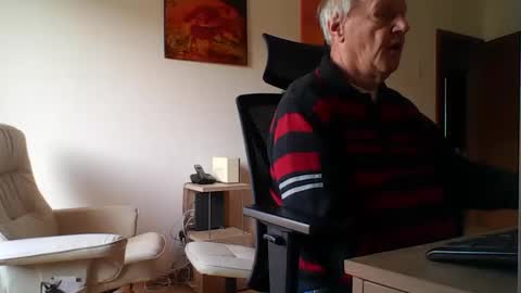 camcologne online show from December 16, 10:31 am