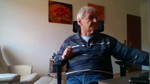 camcologne online show from February 25, 9:19 am