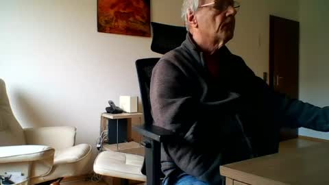 camcologne online show from April 24, 8:50 am