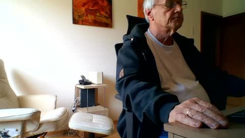 camcologne online show from April 25, 11:13 am