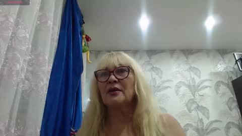 CamDiva1 online show from November 17, 12:55 pm