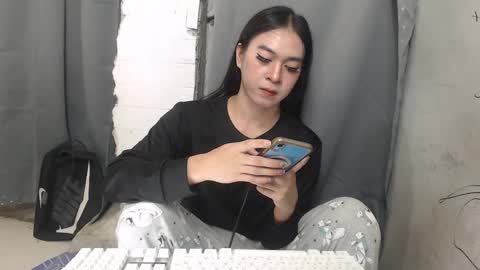 Snapshot of camela_star chatting on December 23, 10:21 am camela_star online show from December 23, 10:21 am