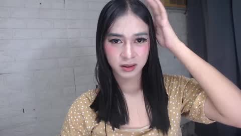 Snapshot of camela_star chatting on January 2, 1:27 am camela_star online show from January 2, 1:27 am