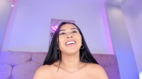 Snapshot of cameliaa_smiith chatting on December 7, 10:45 am Camelia Smith online show from December 7, 10:45 am