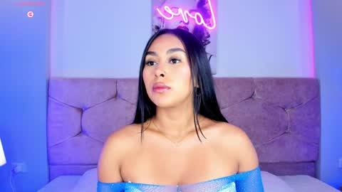 Snapshot of cameliaa_smiith chatting on January 25, 3:09 am Camelia Smith online show from January 25, 3:09 am