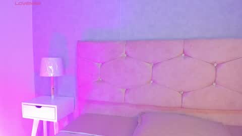 Snapshot of cameliaa_smiith chatting on September 17, 3:30 am Camelia Smith online show from September 17, 3:30 am