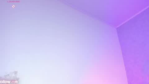 Snapshot of cameliaa_smiith chatting on November 13, 4:22 am Camelia Smith online show from November 13, 4:22 am