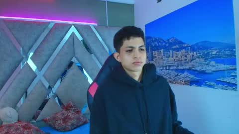 Snapshot of cameron_lux4 chatting on April 20, 3:31 am CAMERON online show from April 20, 3:31 am