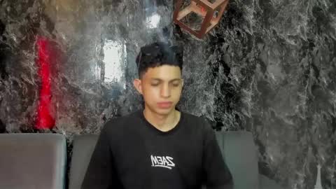 Snapshot of cameron_lux4 chatting on May 1, 3:33 am CAMERON online show from May 1, 3:33 am
