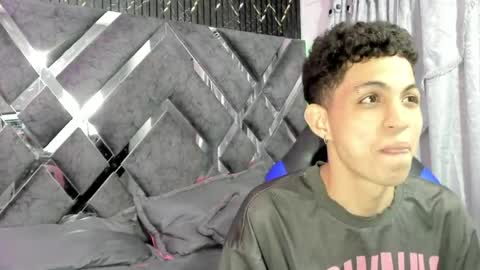 Snapshot of cameron_lux4 chatting on May 7, 3:45 am CAMERON online show from May 7, 3:45 am