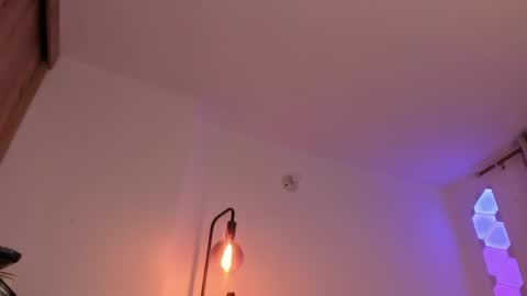 Snapshot of cameron_lyra chatting on March 26, 12:50 am Cameron online show from March 26, 12:50 am