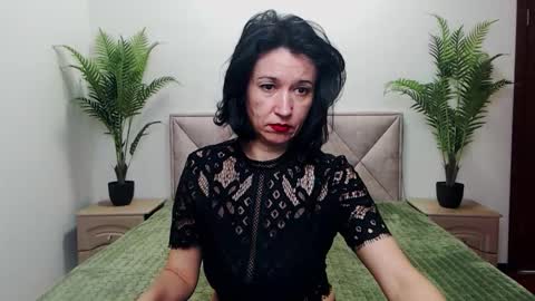 Snapshot of cameronenns chatting on November 15, 8:33 am Cameronenns online show from November 15, 8:33 am