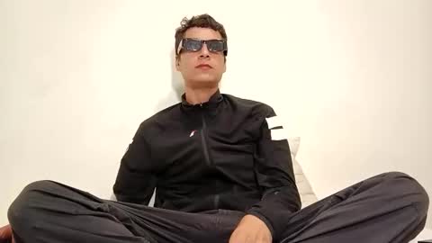 Snapshot of cameronsilverman chatting on April 2, 8:01 am cameronsilverman online show from April 2, 8:01 am