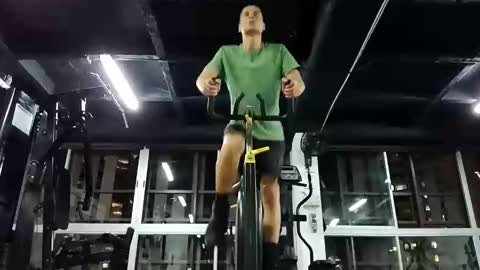 Snapshot of cameronsilverman chatting on April 12, 1:54 am cameronsilverman online show from April 12, 1:54 am