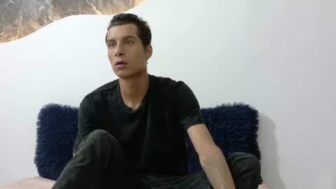 Snapshot of cameronsilverman chatting on June 12, 10:19 pm cameronsilverman online show from June 12, 10:19 pm