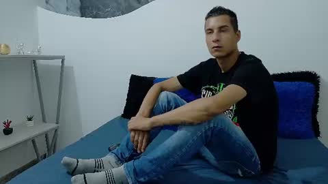 Snapshot of cameronsilverman chatting on July 15, 7:30 pm cameronsilverman online show from July 15, 7:30 pm