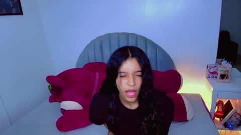 Snapshot of cami_bunnygirlx chatting on January 9, 7:04 pm CAMI online show from January 9, 7:04 pm