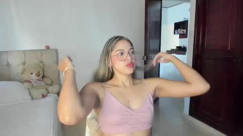   online show from September 30, 9:20 pm