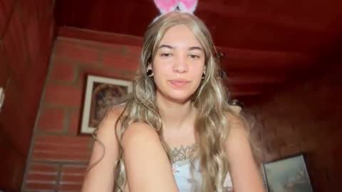 camii19y online show from October 31, 4:41 pm