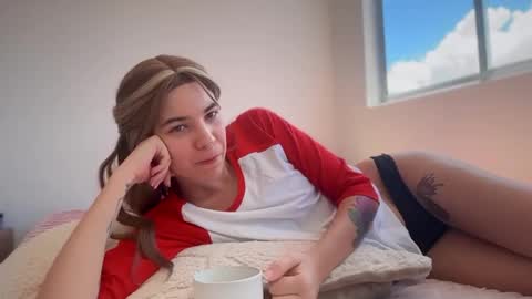 camii19y online show from November 26, 4:52 pm