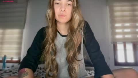 camii19y online show from April 21, 9:17 pm