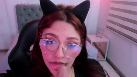 Snapshot of camiila_osorio chatting on January 30, 4:06 am Camila Osorio online show from January 30, 4:06 am