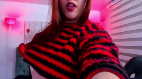 Snapshot of camiila_osorio chatting on February 16, 3:37 am Camila Osorio online show from February 16, 3:37 am