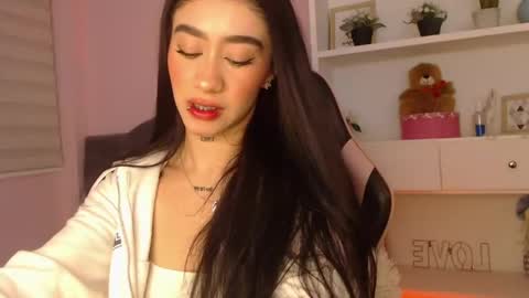 camila online show from April 28, 6:13 pm