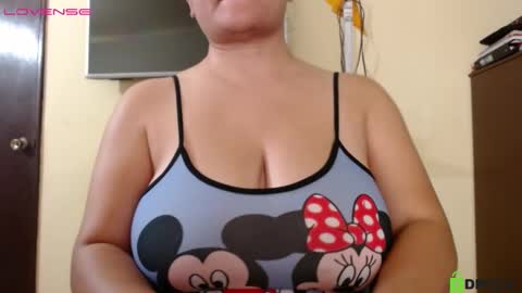 Snapshot of camiilahotxxx chatting on March 11, 3:12 pm Camila  online show from March 11, 3:12 pm