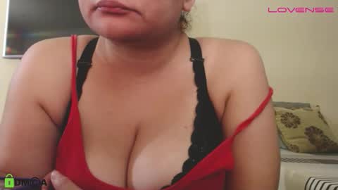 Snapshot of camiilahotxxx chatting on October 21, 2:40 pm Camila  online show from October 21, 2:40 pm