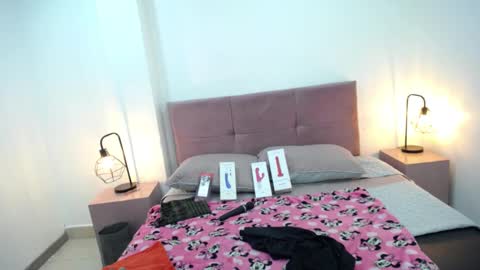 CamiilaReyes online show from February 20, 6:13 pm