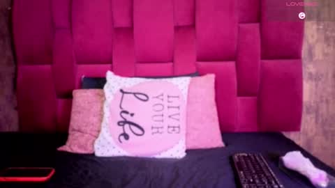 camila__bouzas online show from February 20, 12:05 pm