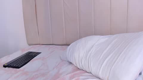 Cami online show from February 23, 2:40 am