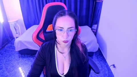 Snapshot of camila_bj chatting on May 25, 4:51 am camila_bj online show from May 25, 4:51 am
