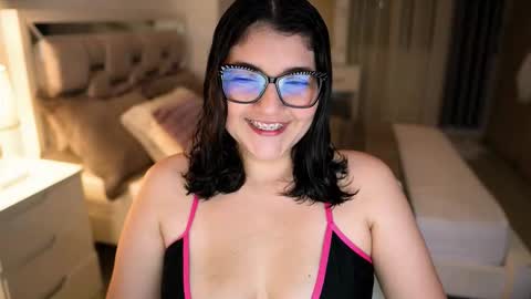 Snapshot of camila_buitrago chatting on October 23, 2:22 am Camila buitrago online show from October 23, 2:22 am