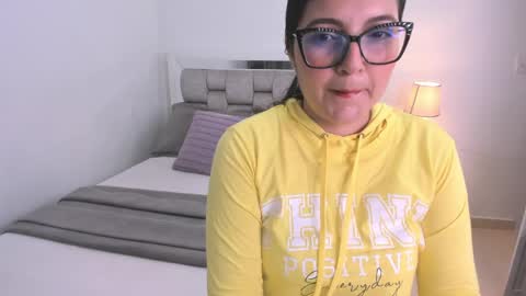Camila buitrago online show from April 8, 11:48 pm