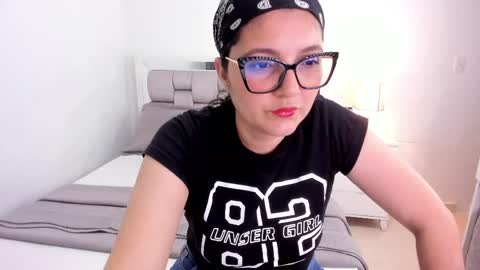 Camila buitrago online show from April 21, 12:01 am