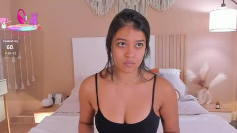 camila_bustamante_ online show from May 28, 2:25 pm