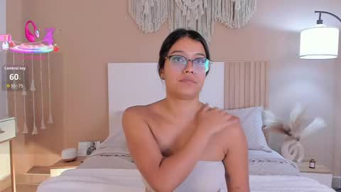 camila_bustamante_ online show from June 4, 2:01 pm