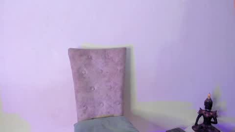  s online show from April 8, 4:45 am