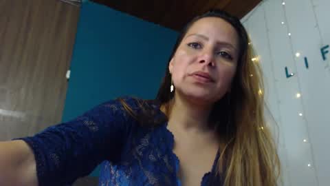 Snapshot of camila_delarosa chatting on December 4, 4:16 pm camila online show from December 4, 4:16 pm