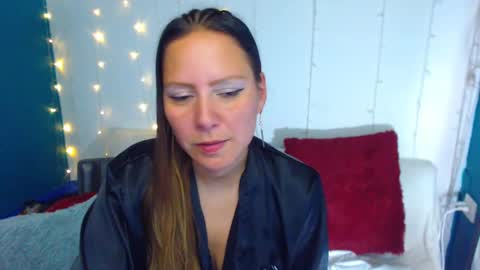 Snapshot of camila_delarosa chatting on December 26, 7:27 pm camila online show from December 26, 7:27 pm