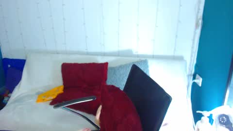 Snapshot of camila_delarosa chatting on January 27, 1:19 pm camila online show from January 27, 1:19 pm