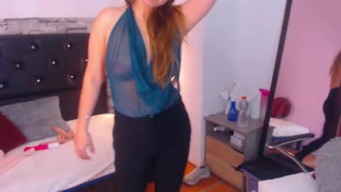 Snapshot of camila_delarosa chatting on March 11, 12:28 pm camila online show from March 11, 12:28 pm