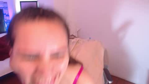 Snapshot of camila_delarosa chatting on September 23, 4:32 pm camila online show from September 23, 4:32 pm