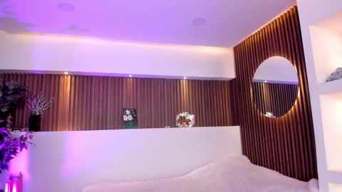 Snapshot of camila_dupont chatting on December 17, 11:59 pm Camila online show from December 17, 11:59 pm