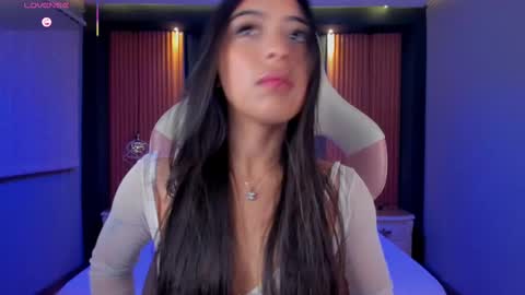 Snapshot of camila_dupont chatting on September 17, 4:14 am Camila online show from September 17, 4:14 am