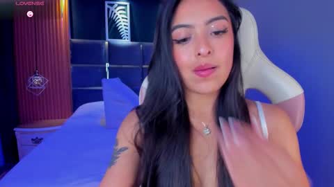 Snapshot of camila_dupont chatting on September 20, 3:51 am Camila online show from September 20, 3:51 am