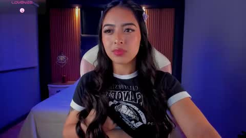 Snapshot of camila_dupont chatting on October 13, 4:34 am Camila online show from October 13, 4:34 am