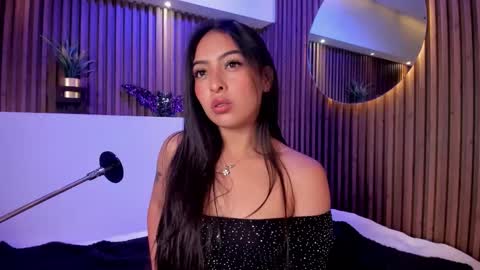 Snapshot of camila_dupont chatting on October 22, 4:24 am Camila online show from October 22, 4:24 am